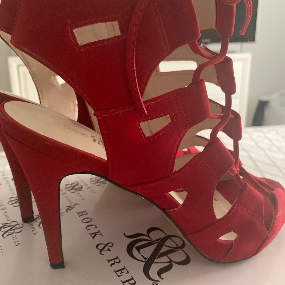 Rock & Republic red strap up heels